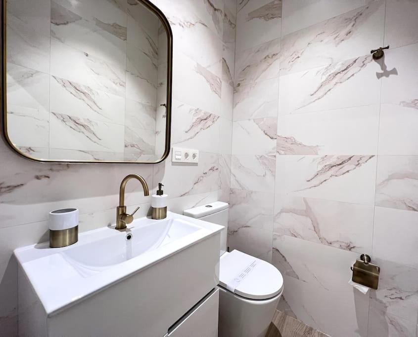 Auxiliadora Luxury Apartment Seville Exterior photo
